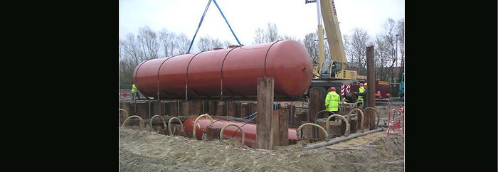 Mise en fosse cuves carburants 80 m3